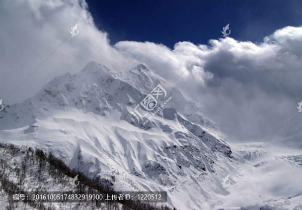 高高的山上