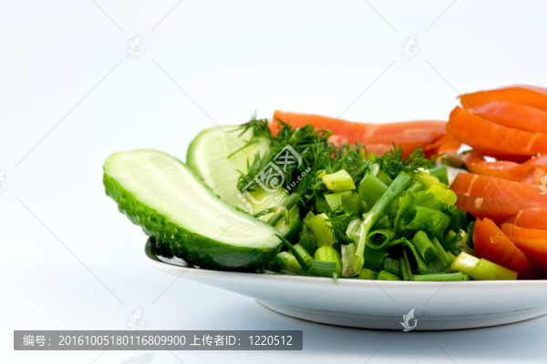 煙熏雞和蔬菜