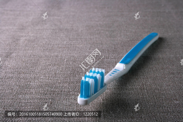 藍(lán)色的牙刷