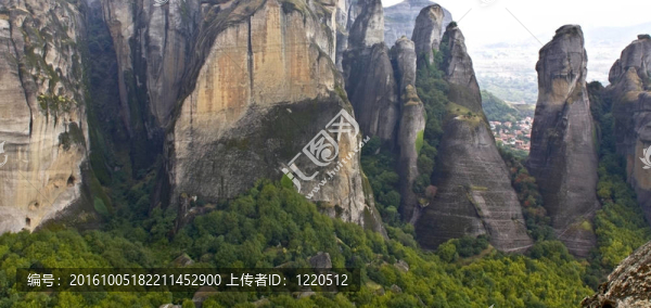 邁泰奧拉峰在Kalambaka附近的特里卡拉市，在希臘中部地區(qū)