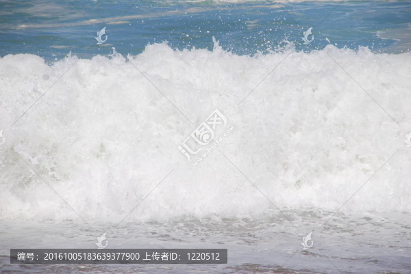 白色美麗的海浪