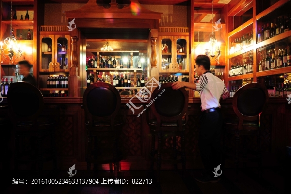 酒吧內(nèi)景