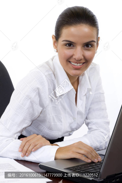 辦公室里的商業(yè)女性