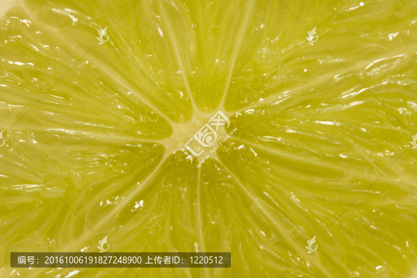 宏觀上的石灰；白色
