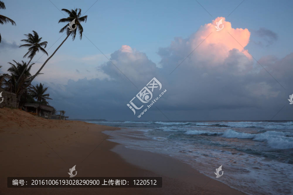 熱帶海灘上的日落