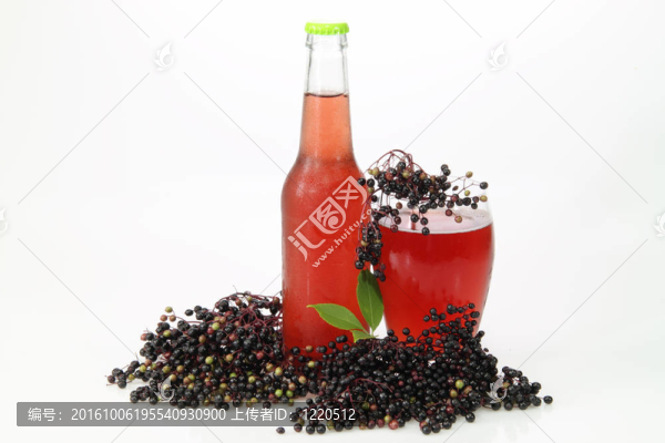 美洲接骨木檸檬水