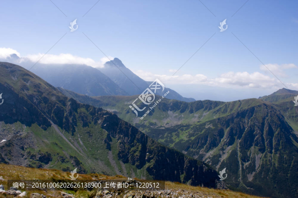高高的山