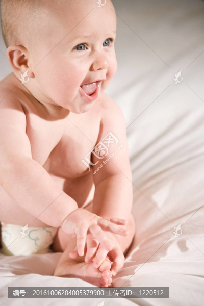 六個月大的嬰兒