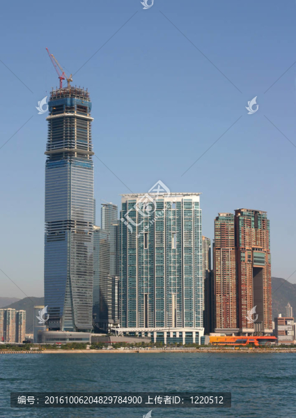高層建筑在九龍車站-香港