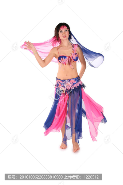 肚皮舞的女人在白色的3