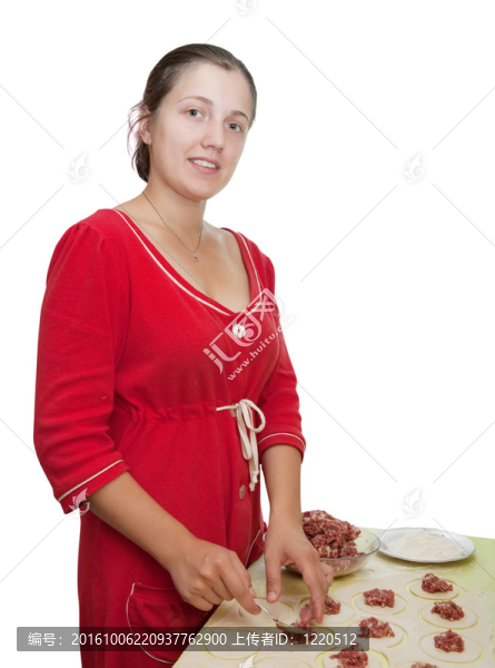 婦女做肉餃子