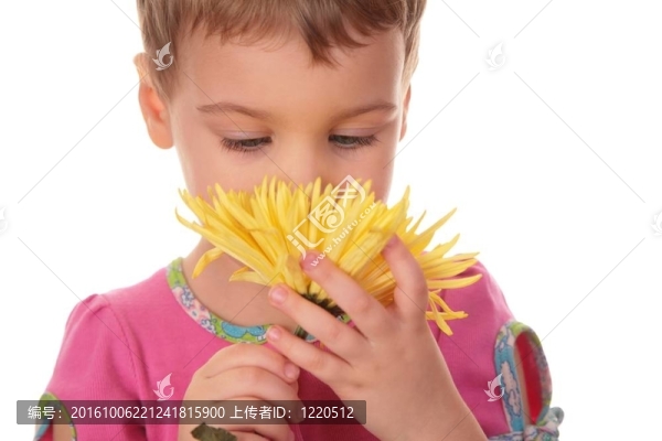 黃色花的孩子