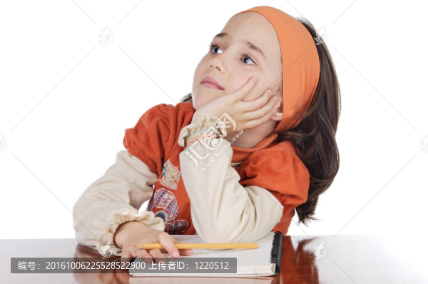 可愛的女孩學習