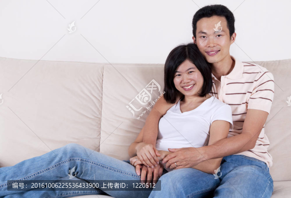 亞洲夫妻。