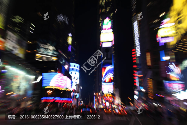 夜晚的時(shí)代廣場(chǎng)