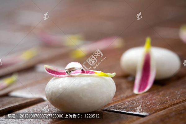 花瓣石