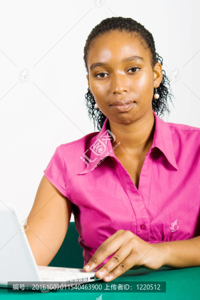 女人