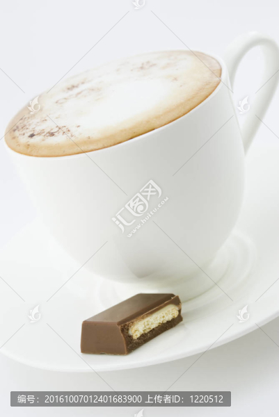 白巧克力杯咖啡