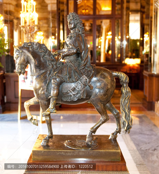 一座紀(jì)念碑，路易十五；巴黎賓館；Monte,Carlo；摩納哥