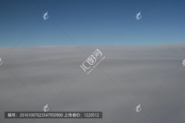 云層之上