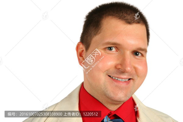 白色背景下的友好成人男子