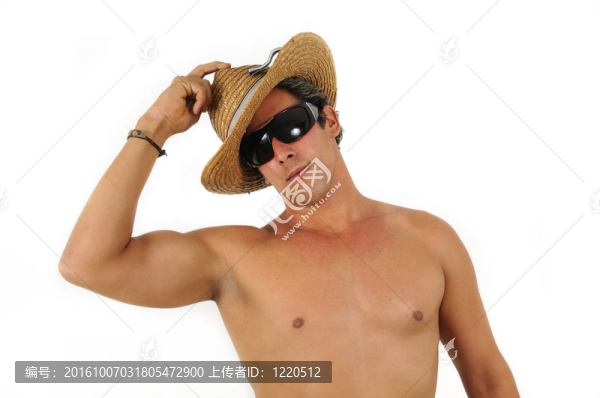 肌肉西班牙裔男子孤立