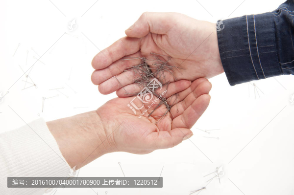 兩只手和針