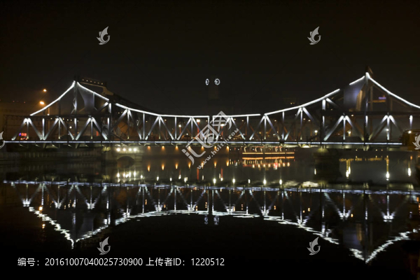 夜間鋼橋