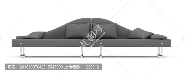 在白色沙發(fā)