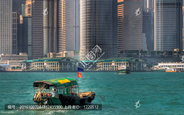 海洋上的漁船