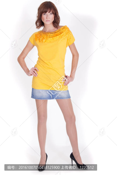 穿高跟鞋的女人