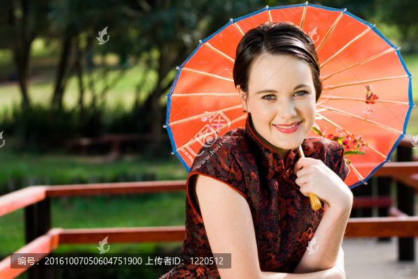 女孩用雨傘