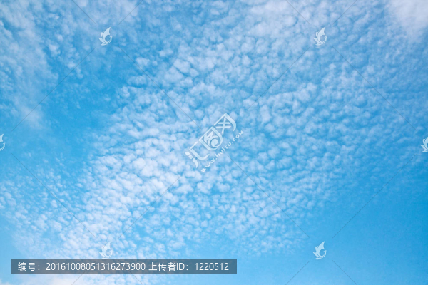 美麗的藍(lán)色天空