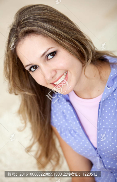 隨便的女人微笑