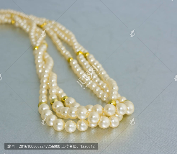 珍珠項(xiàng)鏈