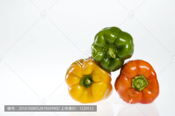 三個白胡椒