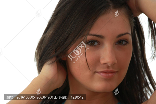年輕美麗的畫像；迷人的黑發(fā)；