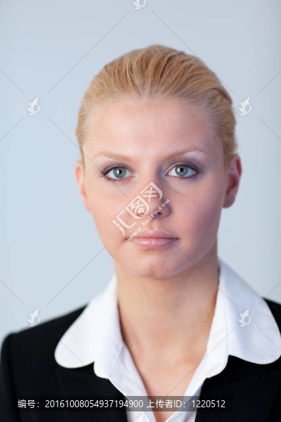 快樂而自信的女商人