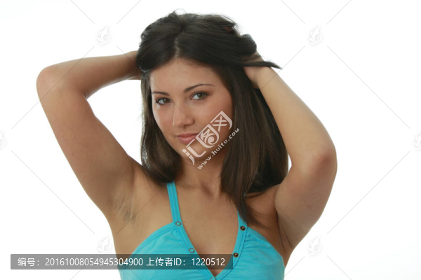 年輕美麗的畫(huà)像；迷人的黑發(fā)；