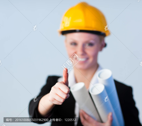 自信的女領(lǐng)班與重點(diǎn)研究對象