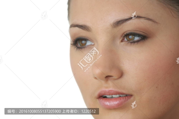 年輕女性面部皮膚的肖像