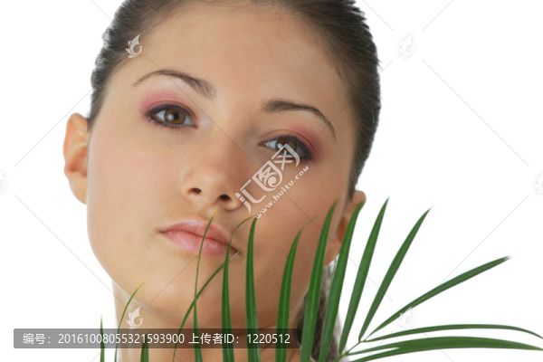 面對美麗的溫泉