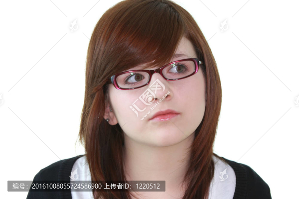 戴眼鏡的年輕女青年肖像