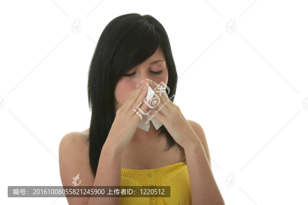 年輕女性過敏或感冒