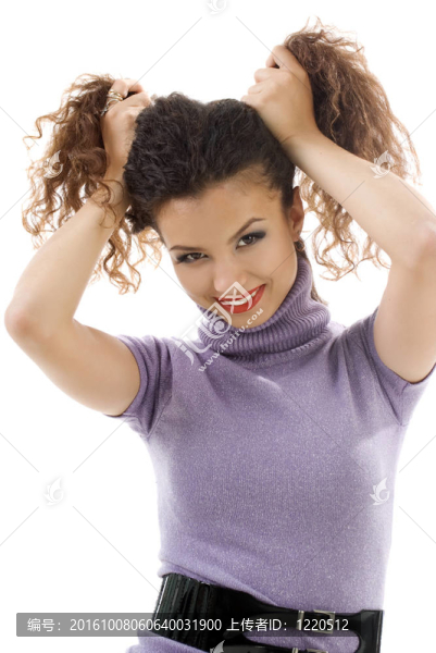 美麗的年輕女子卷發(fā)