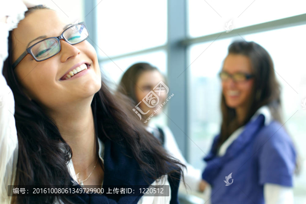 微笑的學(xué)生