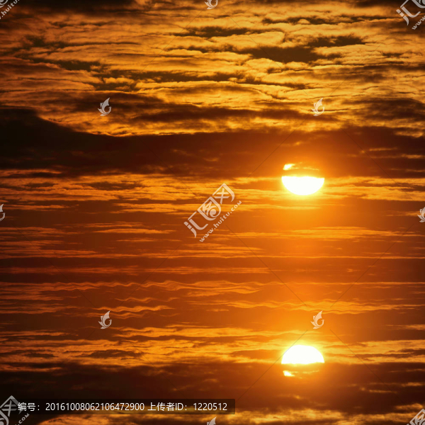 日出的天空