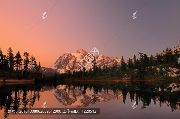 Mt,Shuksan與高山的輝光