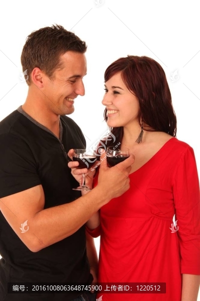 漂亮的葡萄酒喝的夫婦