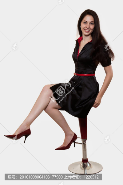 年輕漂亮的黑發(fā)白種女人